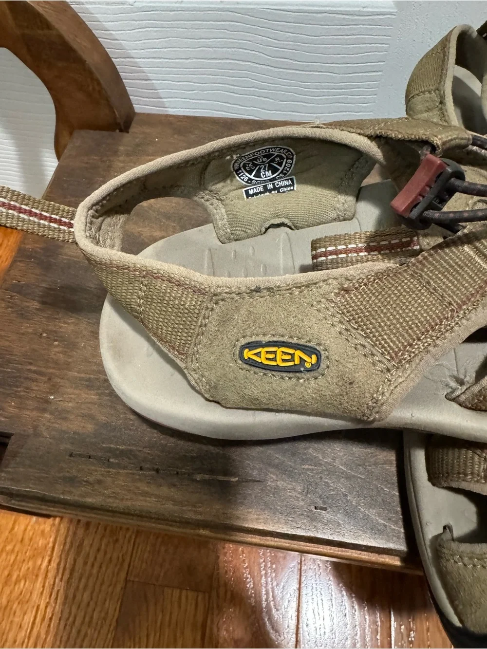KEEN  Newport H2 M 9